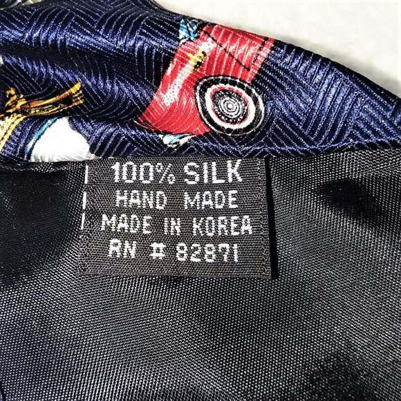 Looney Tunes Navy Blue Vintage 1999 Silk Necktie - Picture 5 of 6